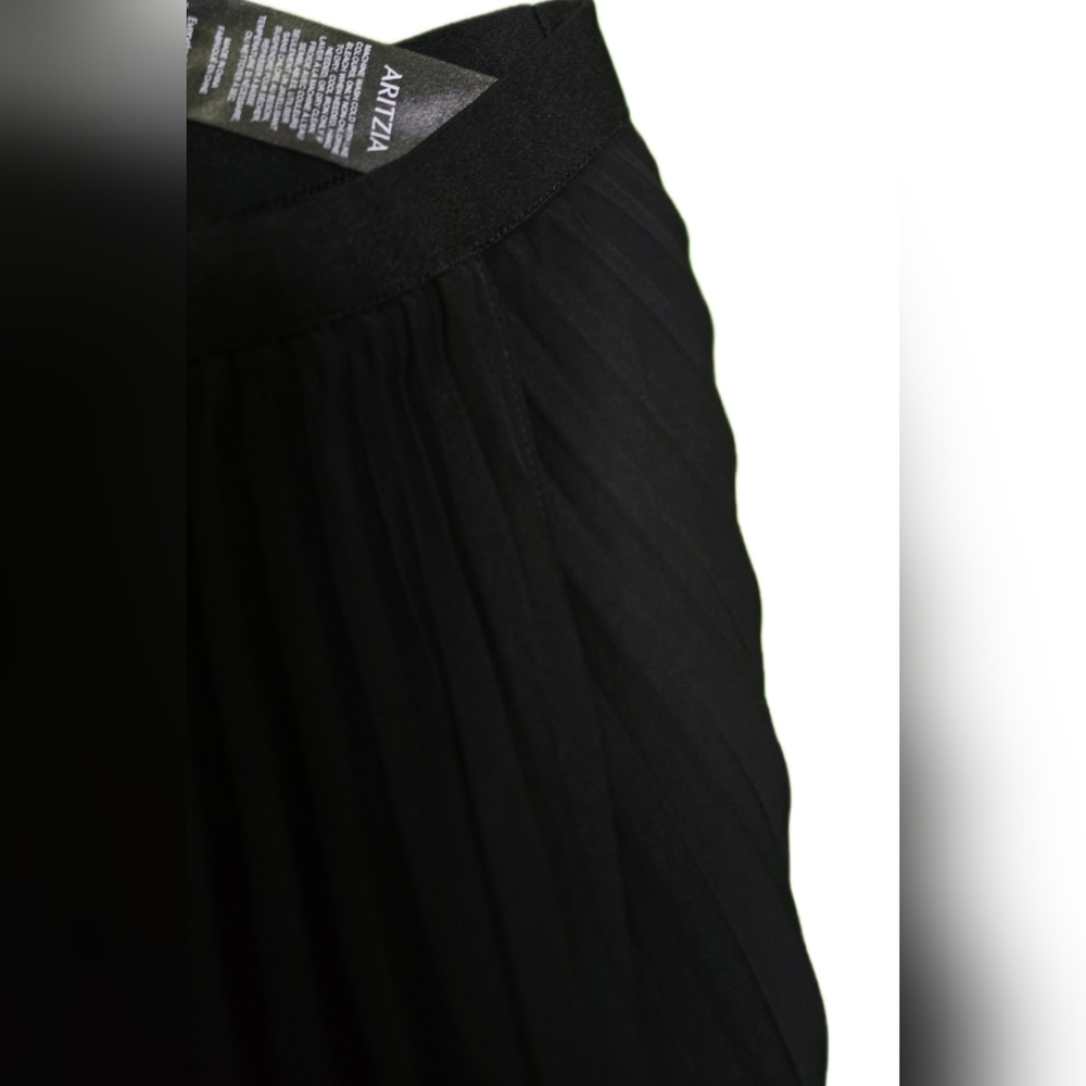 NWOT Aritzia Black Asymmetrical Pleated Skirt, Small - Picture 5 of 7